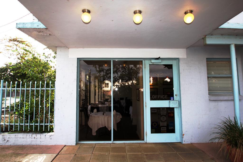 Beaumaris Bay Motel Bagian luar foto