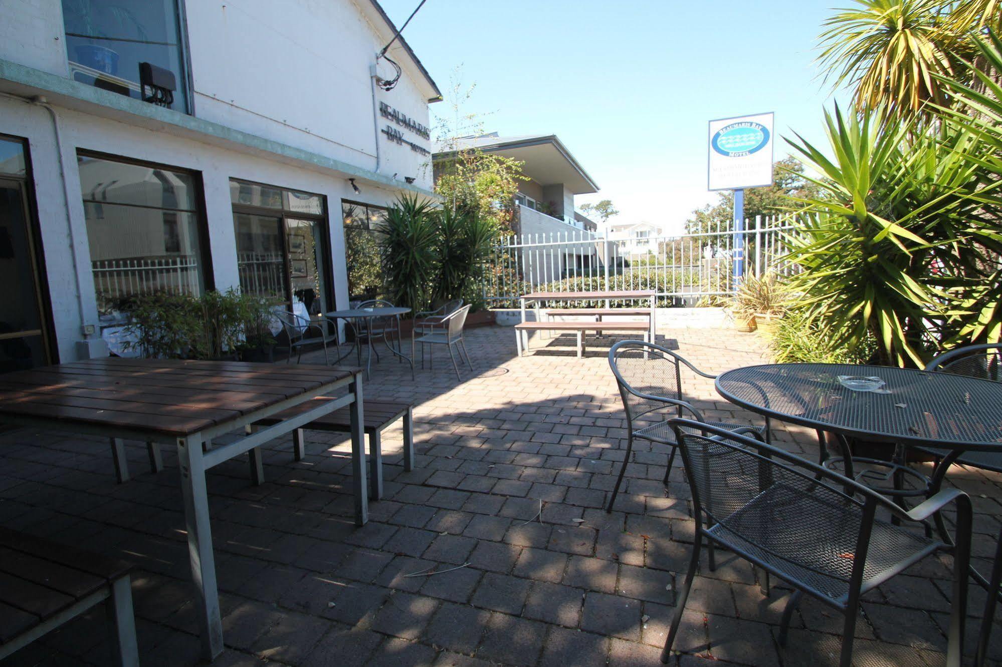 Beaumaris Bay Motel Bagian luar foto